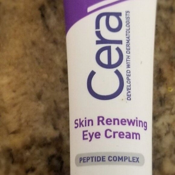 CeraVe Skin Renewing Eye Cream Peptide Complex - Picture 2 of 10